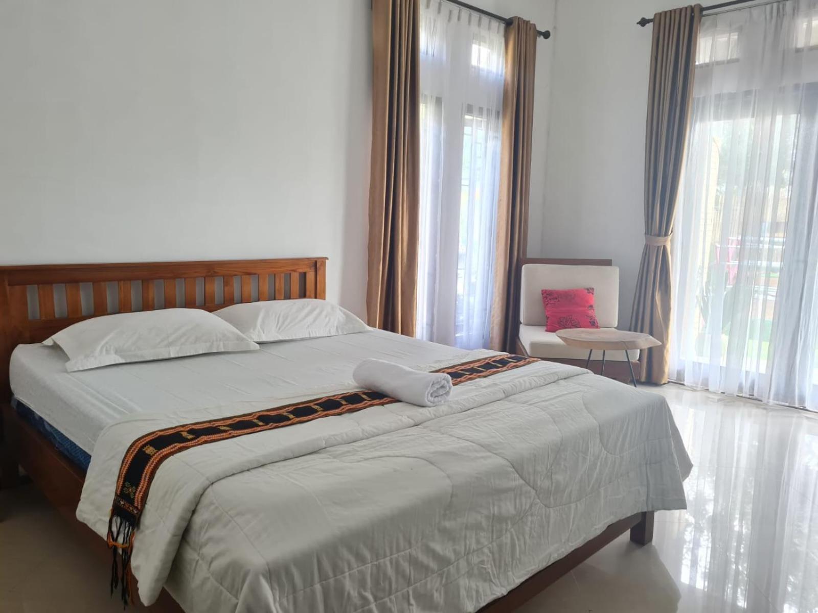 Inang Amang Homestay Labuan Bajo Exterior foto